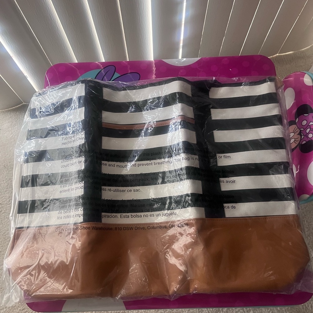 DSW XL Black White Striped Weekender Travel Tote, Duffle Bag w/ Shoe Compartment